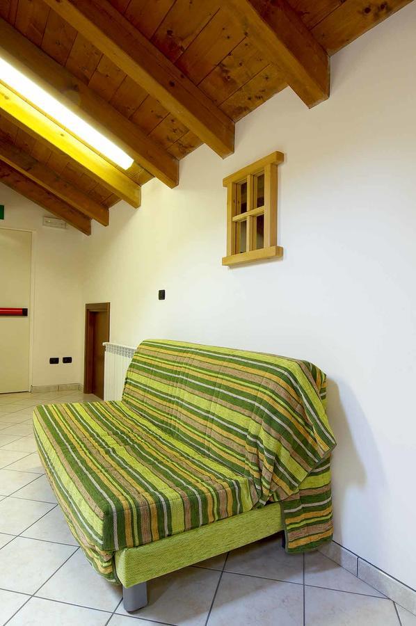 Ostello Ou Crierel Lillianes Exterior photo